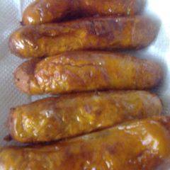 Spicy beef sausage and a simple sandwich A picture of Spicy beef sausage and a simple sandwich.