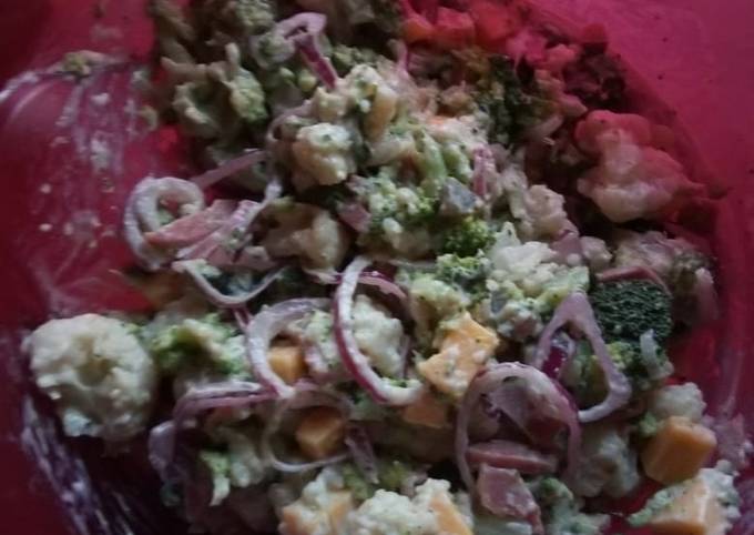 Broccoli and couliflour salad
