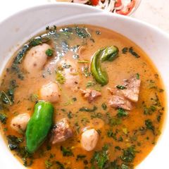 A picture of Arvi Gosht ka salan.