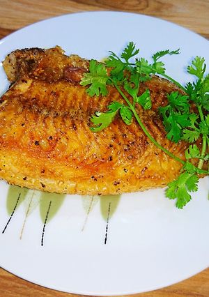 Hình của món Cá điêu hồng chiên sốt cam.