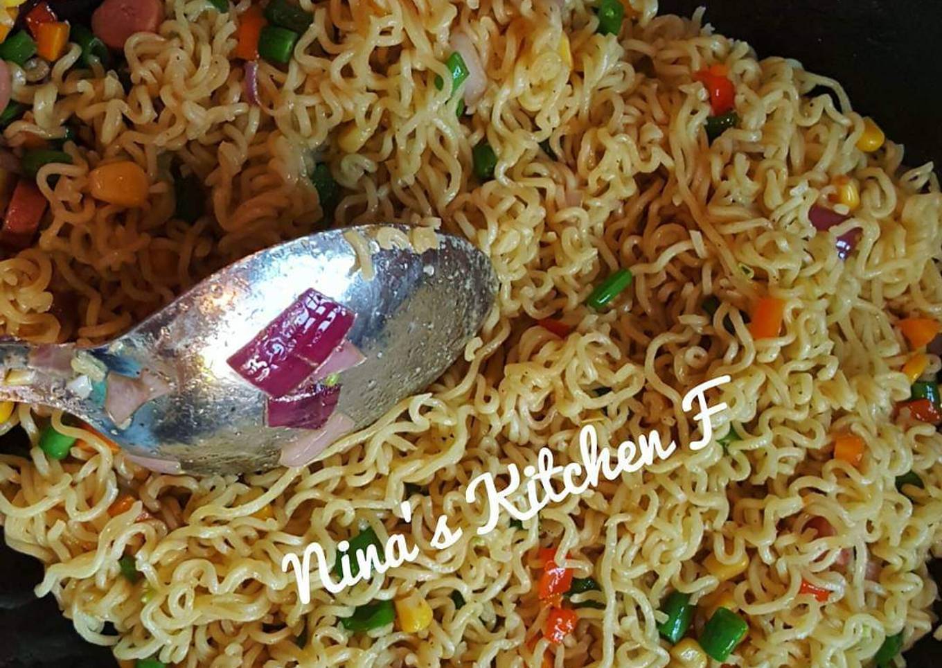 Stir fry noddles with veggies