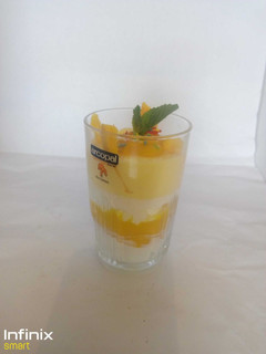 A picture of Eggless Mango mousse.