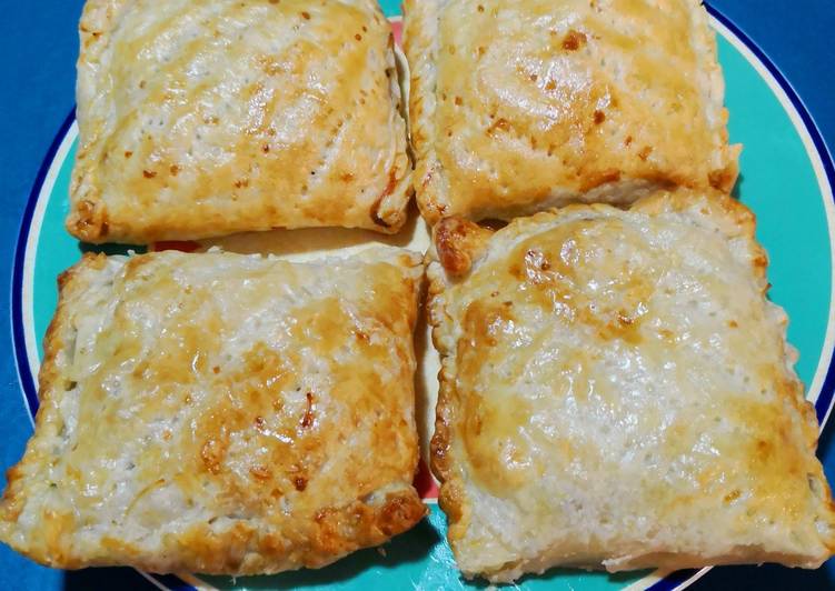 Beef Potato Puff Pastry with Dip Sauce 