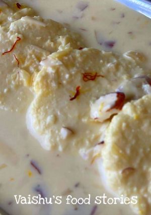 રસમલાઈ (Rasmalai Recipe In Gujarati) રેસીપી મુખ્ય ફોટો