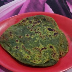 Bathua Ka Paratha A picture of Bathua Ka Paratha.