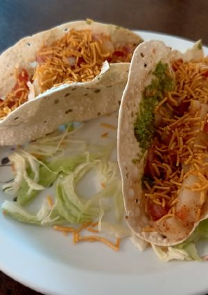 A picture of Masala Papad Tacos.