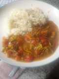 Fricandó con fredolics acompañado de arroz