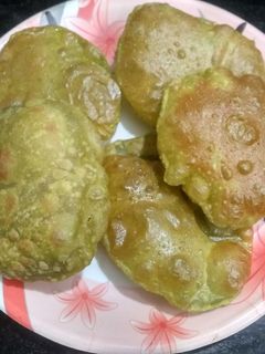 தூதுவளை பூரி (Thoothuvalai poori recipe in tamil) செய்முறை முக்கிய புகைப்படம்