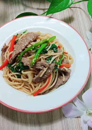 Hình của món Mì Spaghetti xào thịt bò & rau củ.