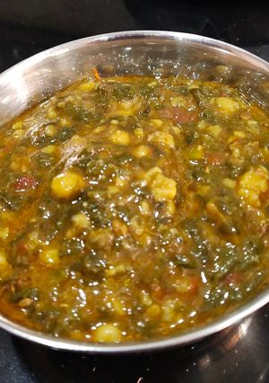 A picture of Dal palak.
