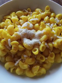 Una foto de Mac & cheese de mi hija Esperanza 🧀