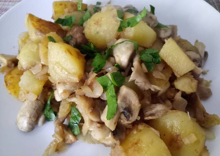 Recipe of Super Quick Homemade Sauteed Mixed Veg With White Wine and Parsley