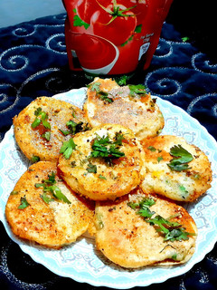 मसाला सूजी कॉइन (Masala suji coin recipe in hindi) रेसिपी मुख्य फोटो