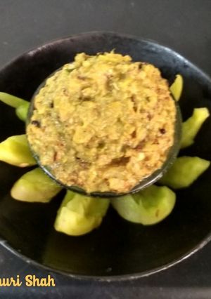 बेल वांग्याची चटणी (Bel Vangyachi Chutney Recipe In Marathi) रेसिपी चे मुख्य फोटो 