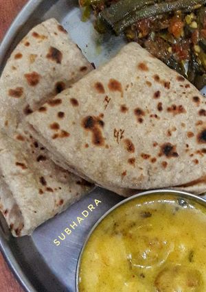 गेहूं के फुल्के (Gehun ke fulke recipe in hindi) रेसिपी मुख्य फोटो