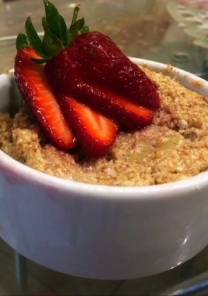 Una foto de Torta en taza light de banana en microondas. Deliciosa no te la podes perder!