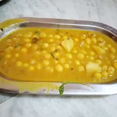 A picture of Yellow matar.