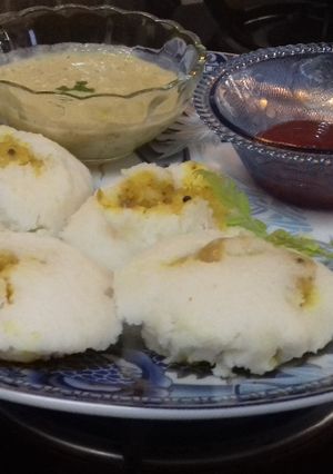 A picture of Stuffed idli healthy breakfast.
