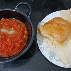 A picture of PAAV-BHAJI (Mumbai Style).