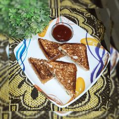 Grilled sandwich with leftover potato vegetable A picture of Grilled sandwich with leftover potato vegetable.