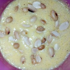 Mangban(mango+banana) with peanut A picture of Mangban(mango+banana) with peanut.