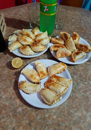 Una foto de Empanadas de Carne al horno & Fritas