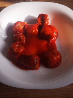 Una foto de Atún con tomate