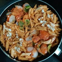 A picture of Tandoori pasta.