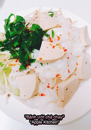 Hình của món Bánh ướt chả chay.