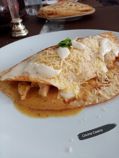 Una foto de Crepes de pollo!! 🤩 🐔 😜 Súper fácil