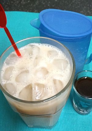 A picture of Cafe Sua Da (Vietnamese Iced Coffee).