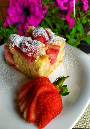 Epres-túrós piskóta 🍰 recept fotója