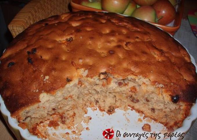 κύρια φωτογραφία συνταγής Μηλόπιτα (ή αλλιώς κέικ με μήλο)