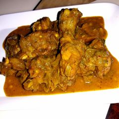 A picture of Chicken capsicum spicy curry.