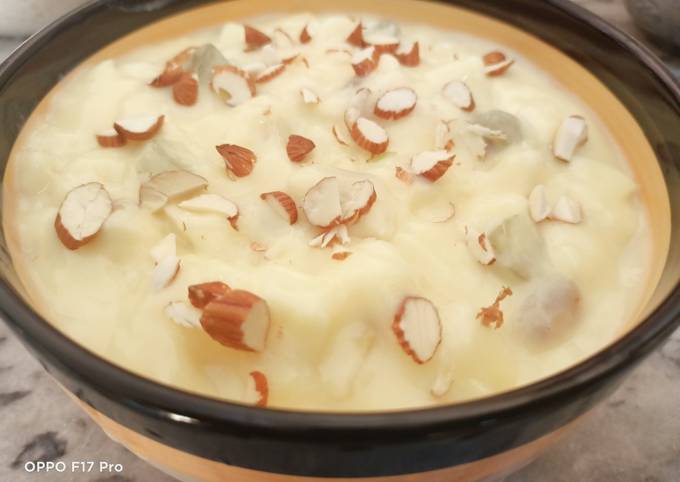 Mix fruits custard