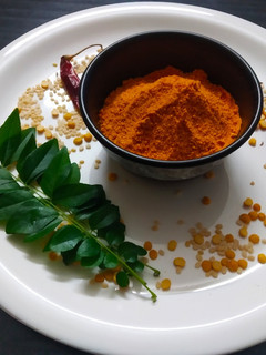 પોડી મસાલા (podi masala recipe in gujarati) રેસીપી મુખ્ય ફોટો