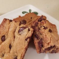 A picture of Chocolate Chip Peanut Butter Brownies.
