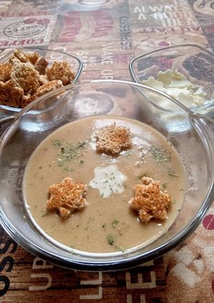 Gombakrémleves szárított vargányából recept fotója