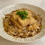 板豆腐燴金針菇 [蔬食］
