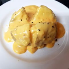 A picture of My Cheese Sauce and Onion Jacket Potato. Say Cheese😁!!.