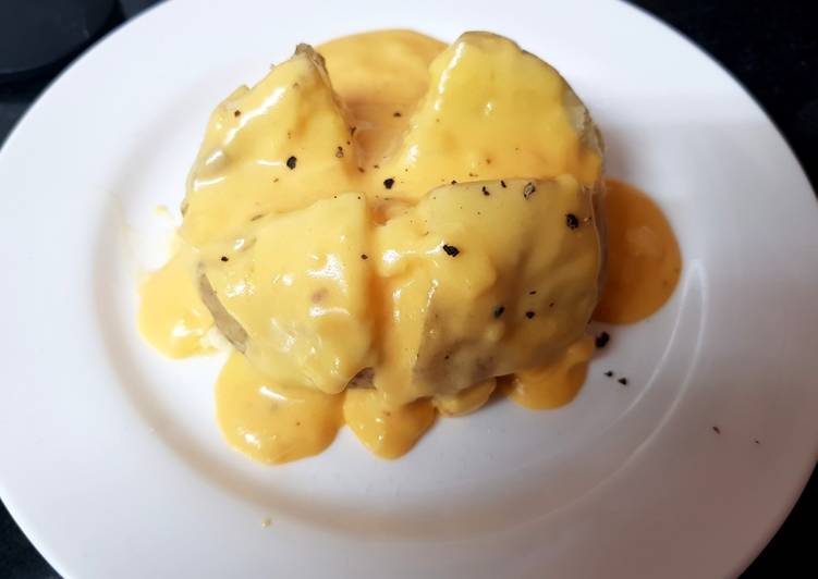 Recipe of Any-night-of-the-week My Cheese Sauce and Onion Jacket Potato. Say Cheese😁!!
