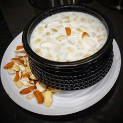 A picture of Dryfruits kheer.