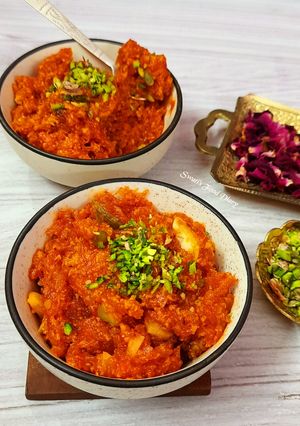 A picture of Gajar Ka Halwa / Carrot Halwa.