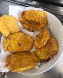 Patacones con ajos