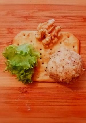 Una foto de Bocadillos de queso de cabra y nuez