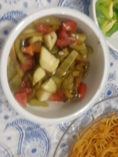 عکسی از دستور ترشی خربزه کال