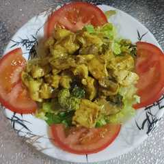 سلطه خس وطماطم بالدجاج-レシピのメイン写真