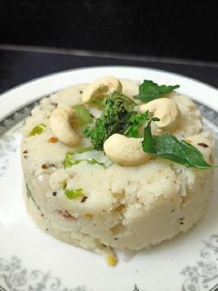 ઉપમા (Upma Recipe in Gujarati) રેસીપી મુખ્ય ફોટો
