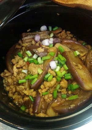 Foto resep Terong masak dgn daging ayam dlm claypot