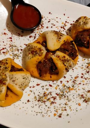 ઝિંગી પાર્સલ (Zingy Parcel Recipe In Gujarati) રેસીપી મુખ્ય ફોટો